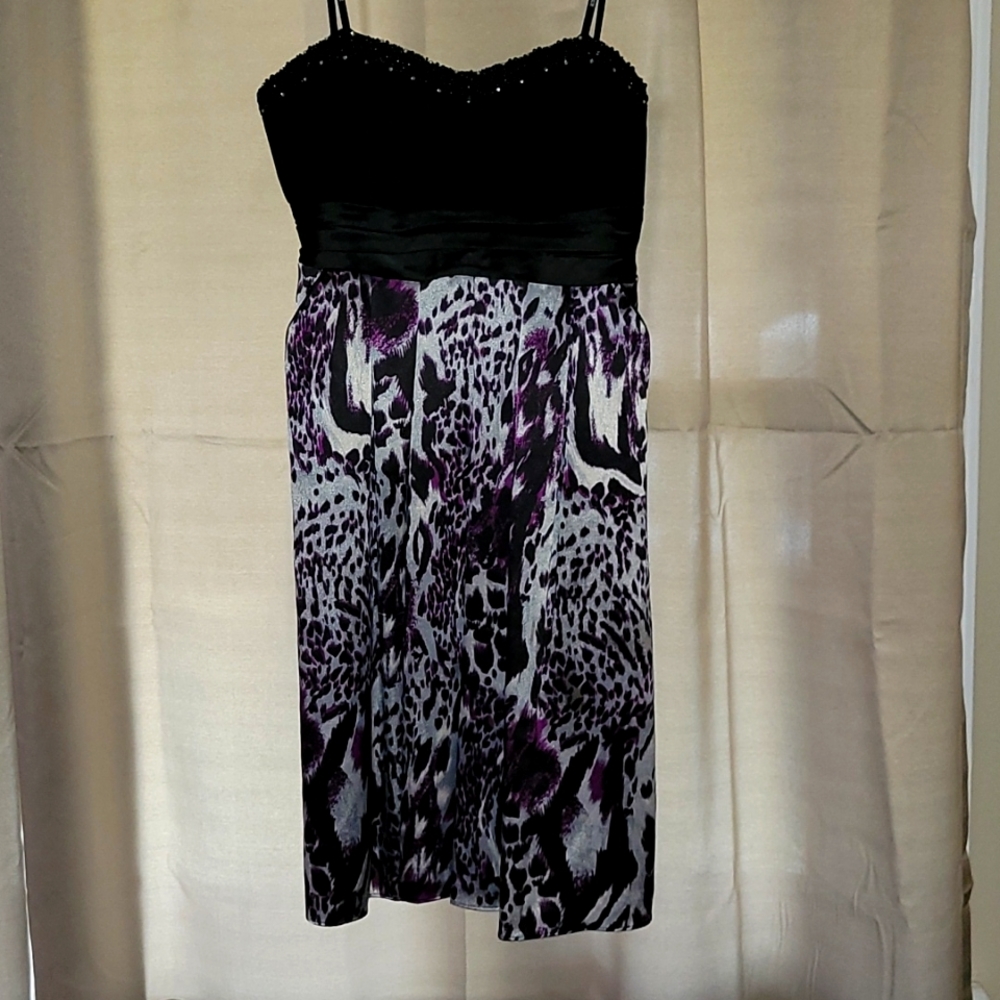 STRAPLESS DRESS w/ POCKETS!!!
